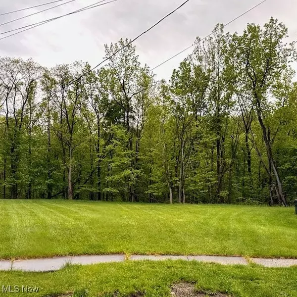 6569 Pau Pau CT, Bedford Heights, OH 44146