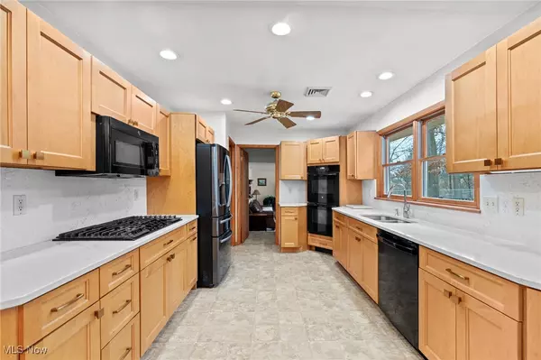 Broadview Heights, OH 44147,1131 W Sprague RD