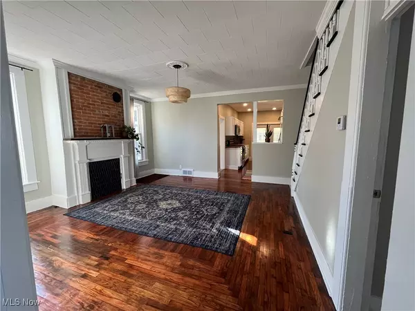 Uhrichsville, OH 44683,618 Parrish ST