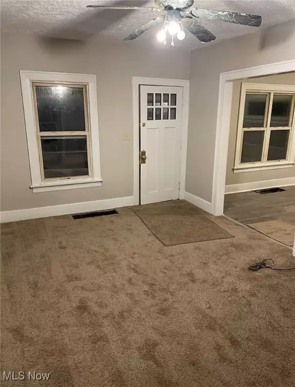 Akron, OH 44305,549 Garry RD