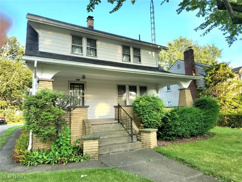 218 NW Raff RD NW, Canton, OH 44708