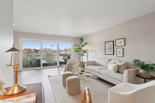 Rocky River, OH 44116,2039 Wooster RD #31