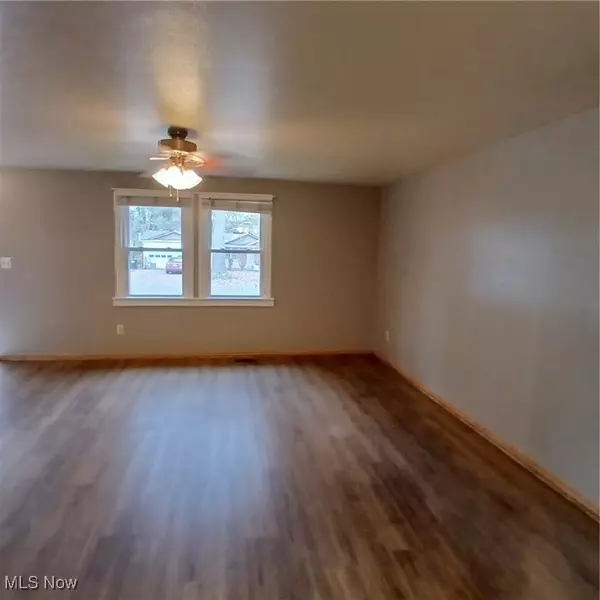 Madison, OH 44057,6218 Maxwell DR