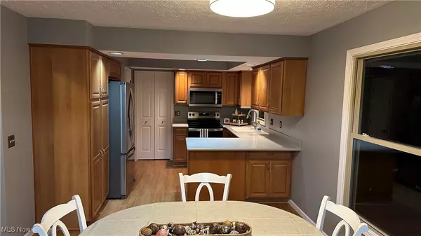 Rocky River, OH 44116,3525 Kings Post Pkwy