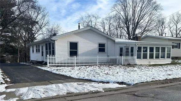 North Canton, OH 44720,727 Circle Hill RD SE