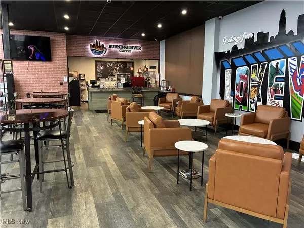 Lakewood, OH 44107,17114 Detroit AVE