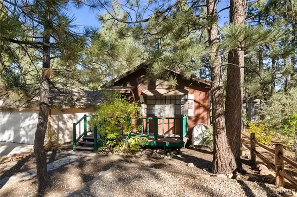 641 Spruce LN, Sugarloaf, CA 92386