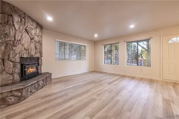 Big Bear City, CA 92314,2028 Manzanita LN