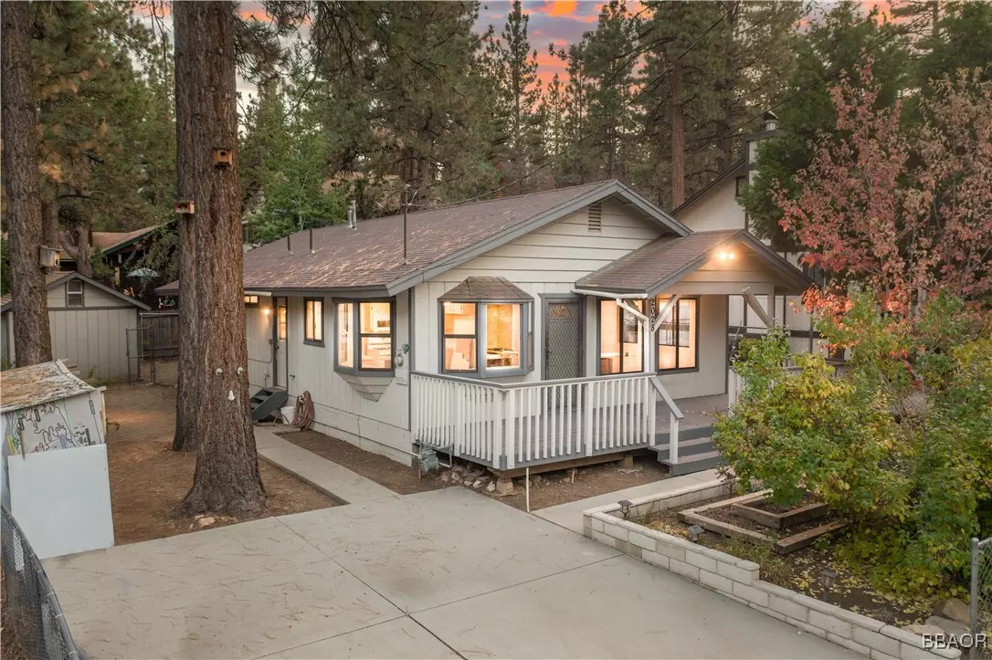 Big Bear City, CA 92314,2028 Manzanita LN