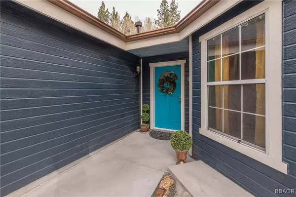 Big Bear Lake, CA 92315,449 Mountainaire LN