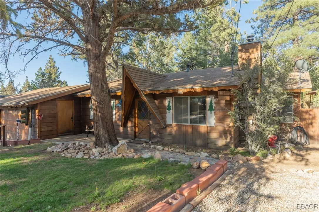 Sugarloaf, CA 92386,169 Cedar LN