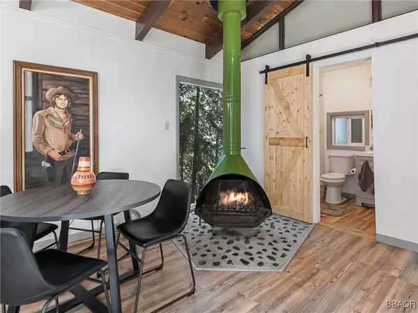 Crestline, CA 92325,1048 Mercury WAY