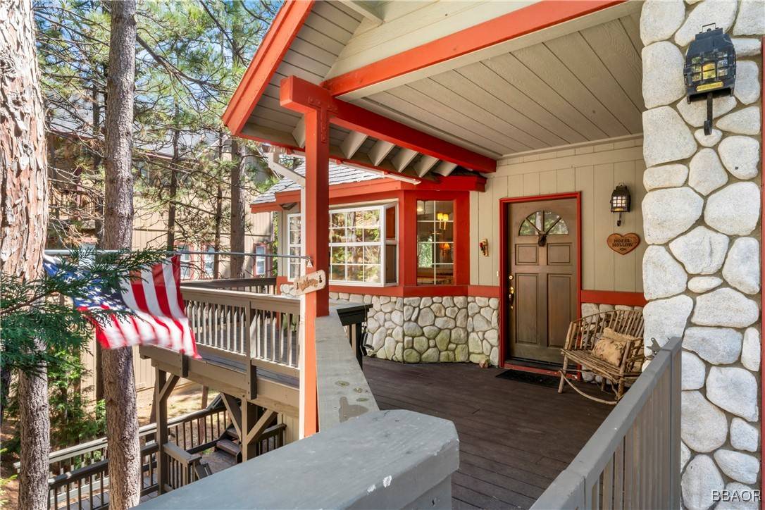 783 Crown DR, Lake Arrowhead, CA 92352