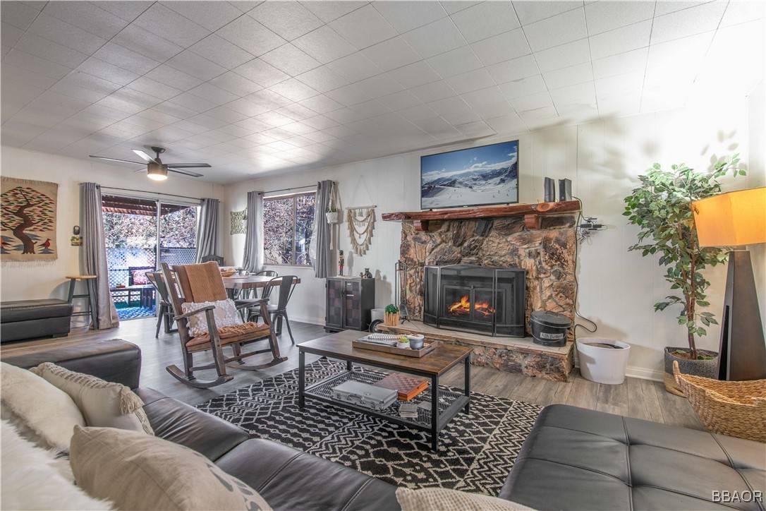 Big Bear Lake, CA 92315,410 Oriole DR
