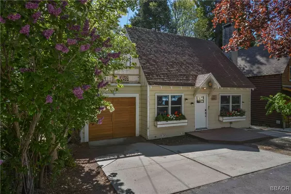 381 Maple DR, Lake Arrowhead, CA 92352