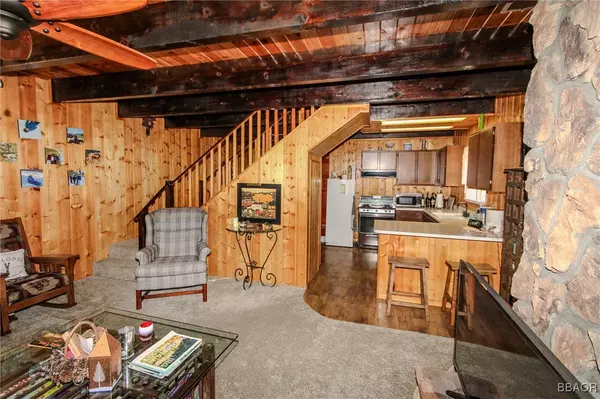 Sugarloaf, CA 92386,175 Wabash LN