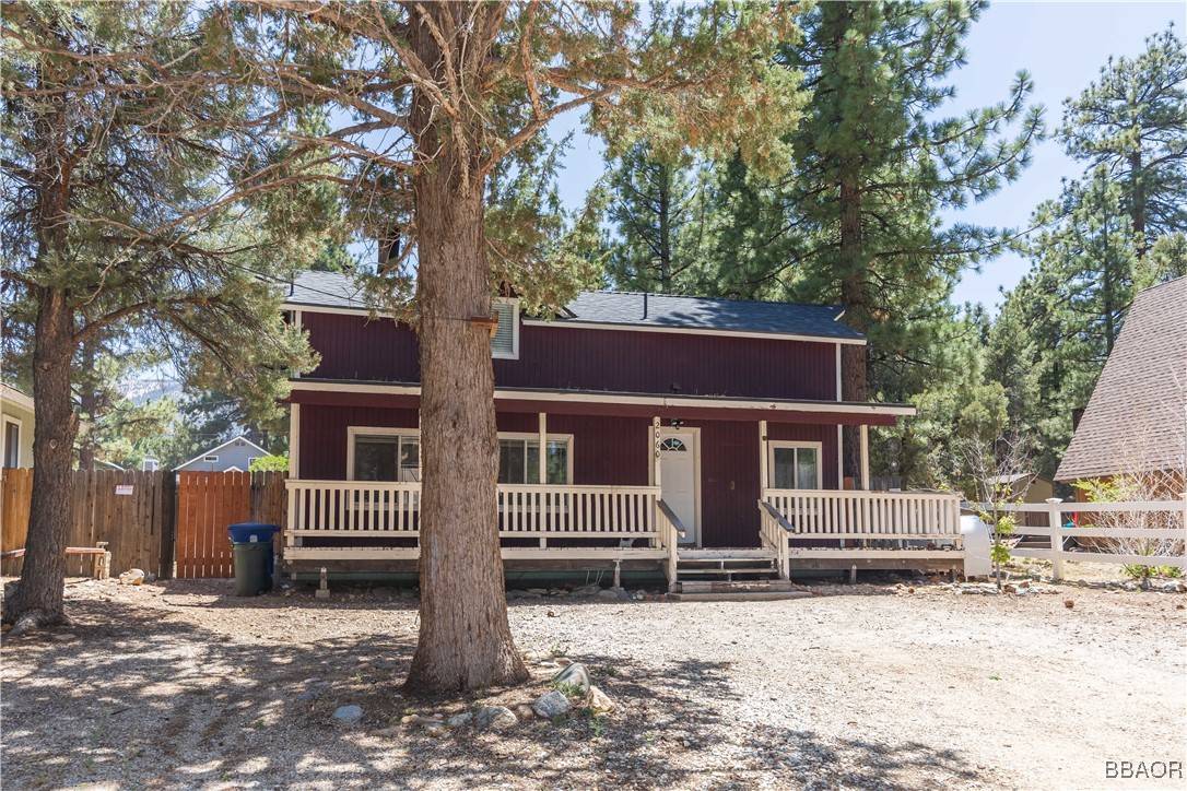 2060 Cedar LN, Big Bear City, CA 92314