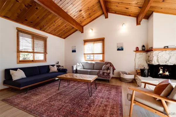 Big Bear Lake, CA 92315,652 Menlo DR