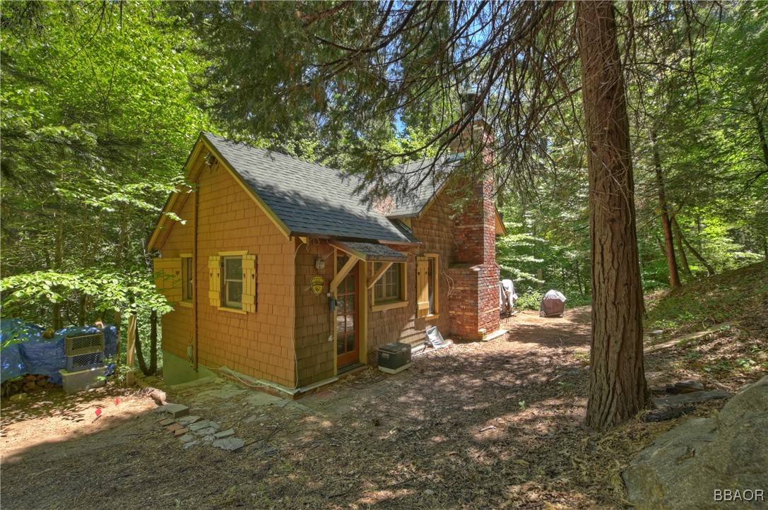 714 BLUE JAY CYN, CA 92317