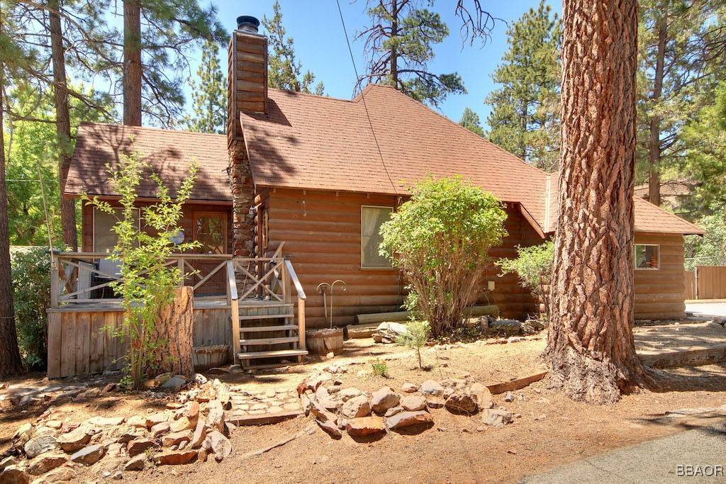 501 Bernhardt LN, Big Bear City, CA 92314
