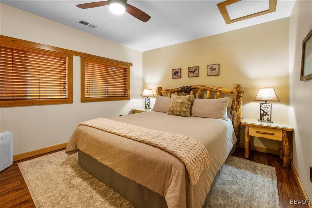 Big Bear Lake, CA 92315,42732 Cougar RD