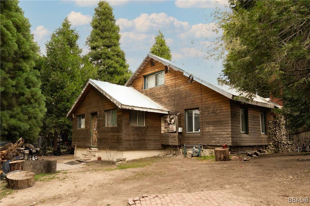 711 Clubhouse DR, Twin Peaks, CA 92391