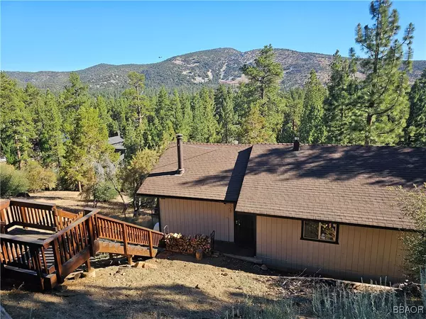 508 Wallace LN, Big Bear City, CA 92314