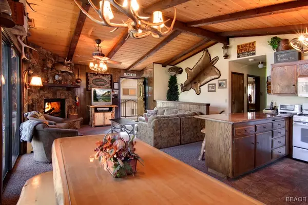 Big Bear Lake, CA 92315,581 Chipmunk LN