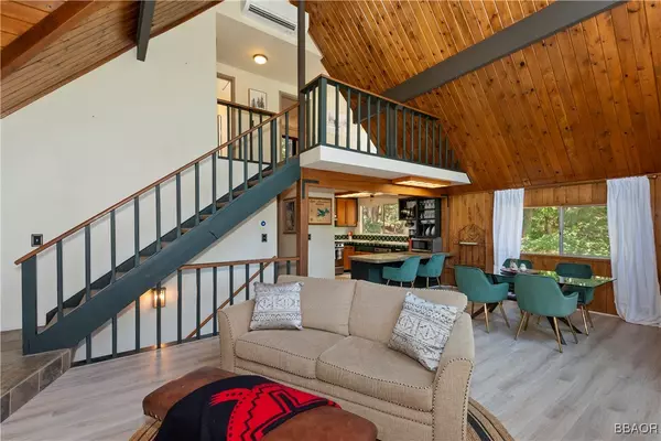 Lake Arrowhead, CA 92352,27230 Peninsula DR