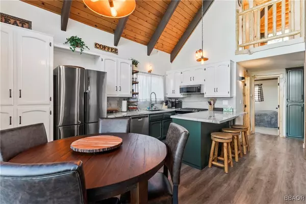 Lake Arrowhead, CA 92352,1452 Golden Rule LN