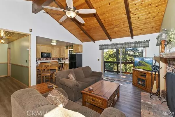 Crestline, CA 92325,24603 Albrun DR