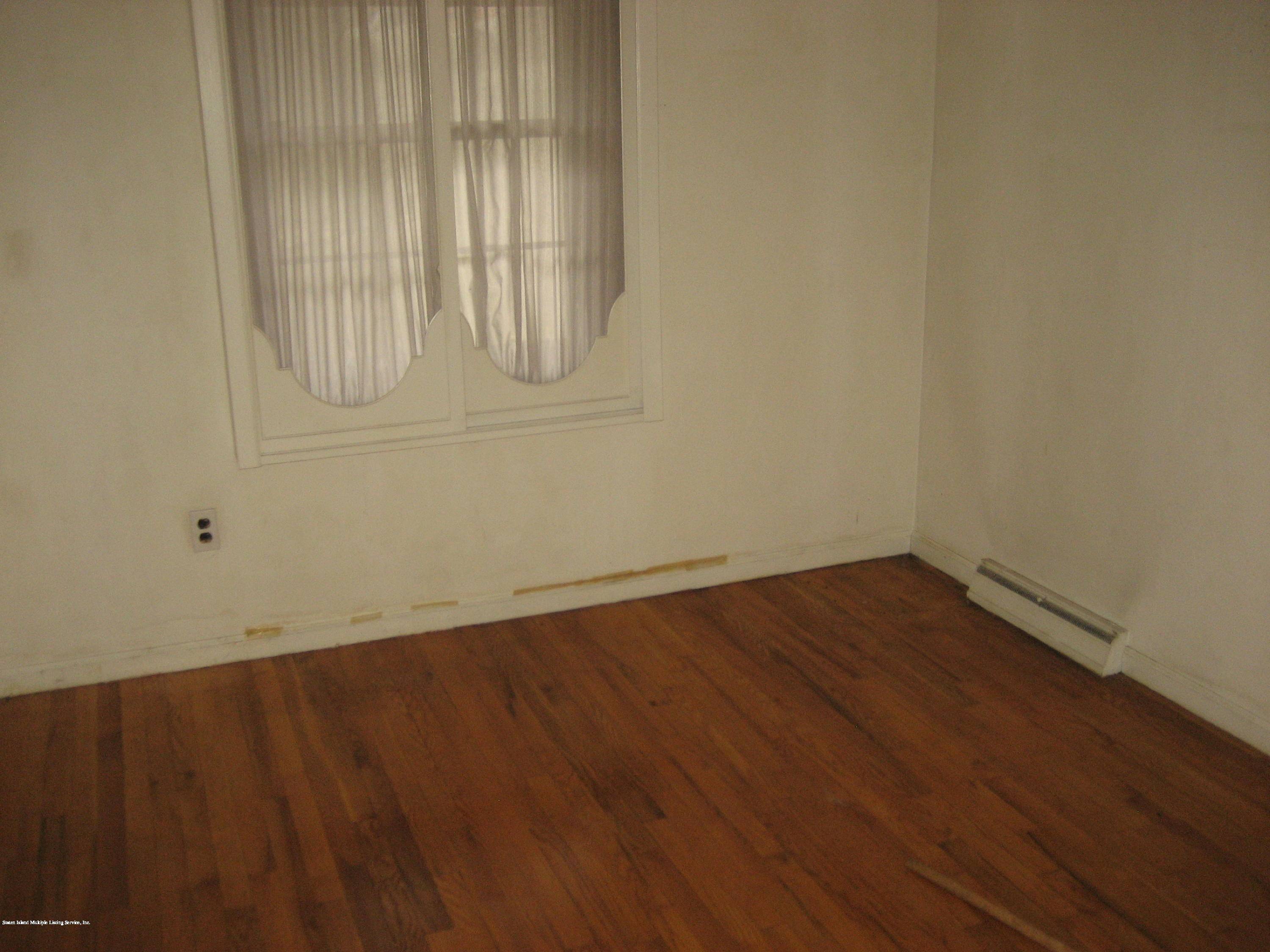 Staten Island, NY 10304,1251 Todt Hill RD
