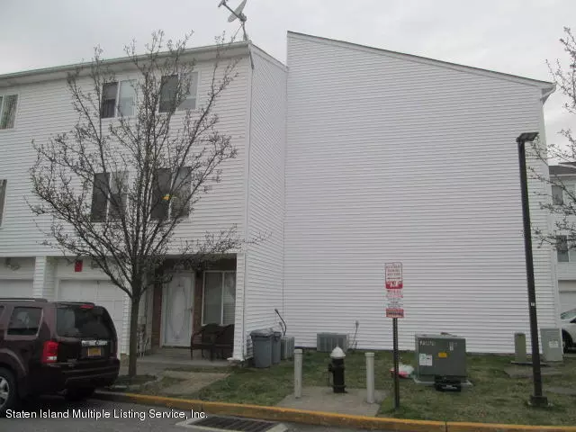 Staten Island, NY 10312,293 Aspen Knolls WAY