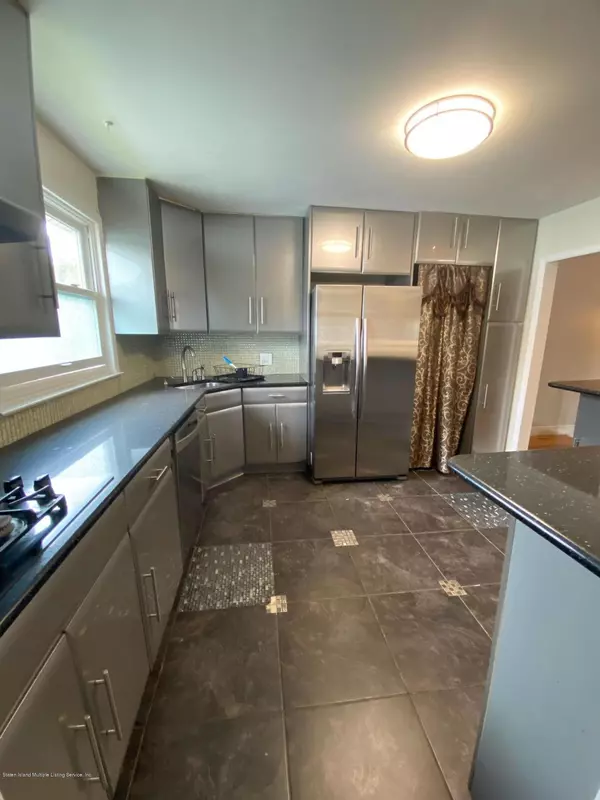 Staten Island, NY 10305,585 Steuben ST