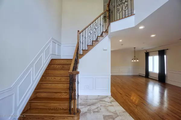 Staten Island, NY 10308,157 David ST