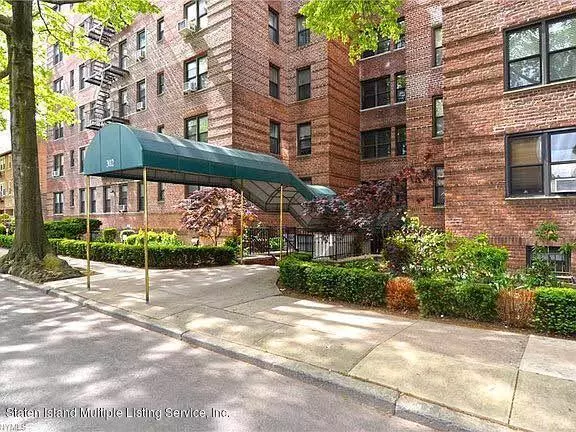 302 96th ST #1j, Brooklyn, NY 11209