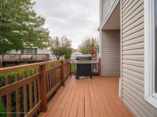 Staten Island, NY 10314,442-2 Caswell AVE #2