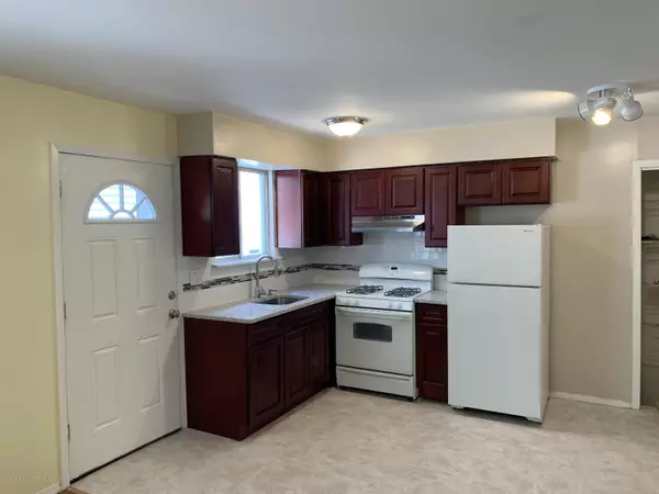 86 Redwood AVE #1, Staten Island, NY 10308