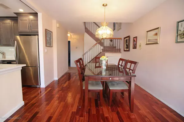 Staten Island, NY 10306,198 Timber Ridge DR