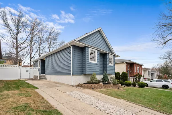 Staten Island, NY 10309,27 Alysia CT