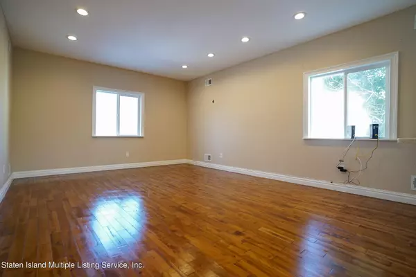 Staten Island, NY 10308,464 Arthur Kill RD