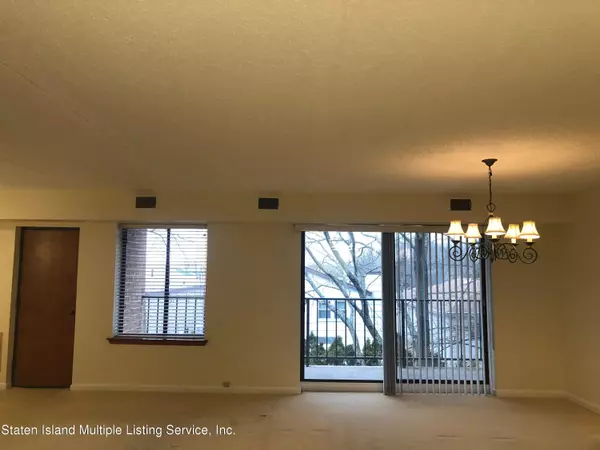 Staten Island, NY 10306,3461 Amboy RD #3e