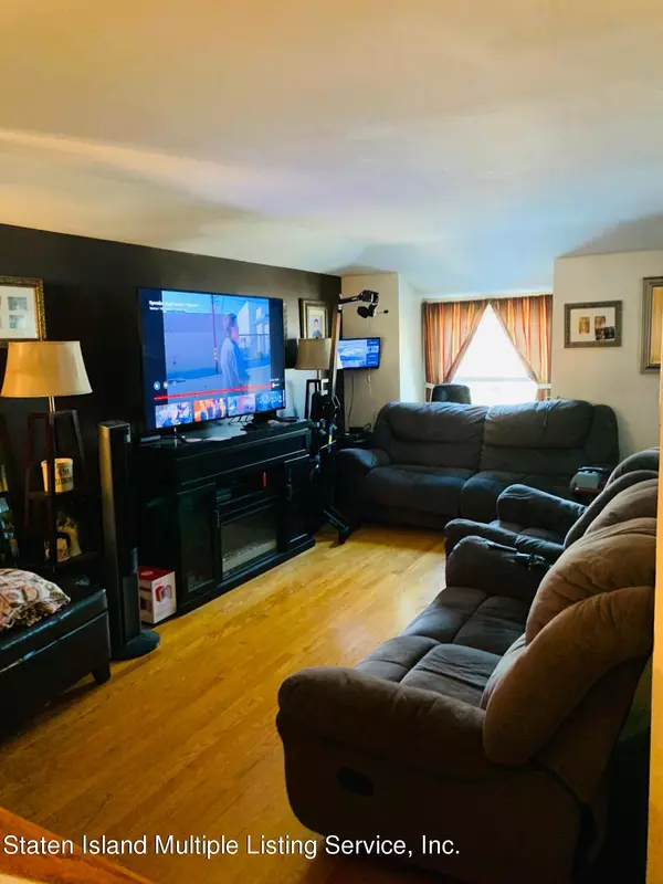 Staten Island, NY 10305,240 Virginia AVE