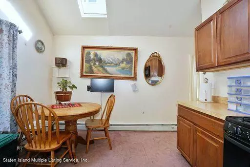 Staten Island, NY 10306,9-11 Hempstead AVE