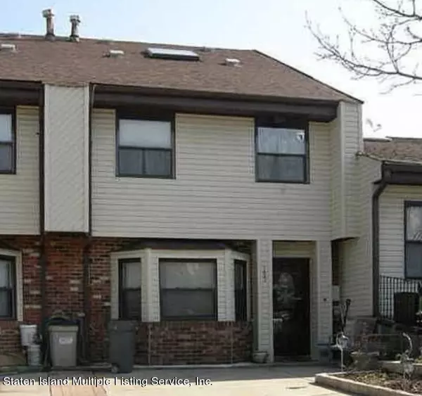 Staten Island, NY 10312,165 Russek DR #1