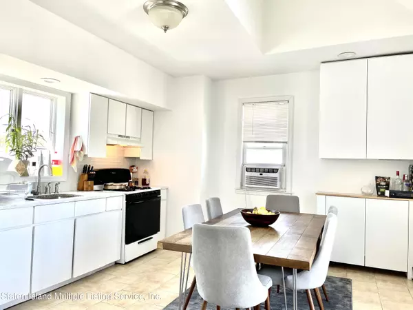 Staten Island, NY 10305,53 Lynhurst AVE