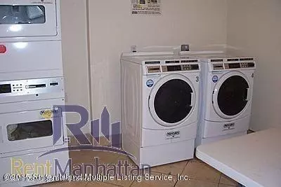 Staten Island, NY 10304,1000 Targee ST #4b