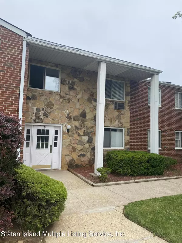 9 Gadsen PL #1b, Staten Island, NY 10314