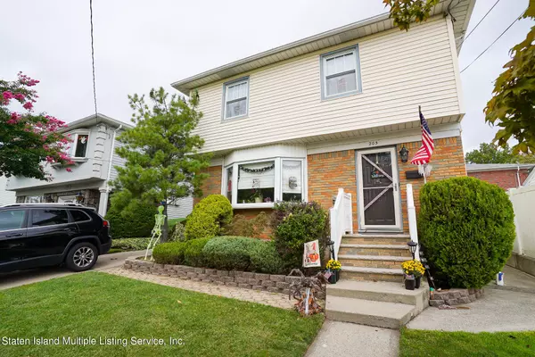 Staten Island, NY 10308,203 Lamoka AVE