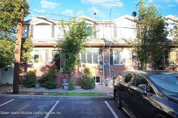 43 Paris CT, Staten Island, NY 10310